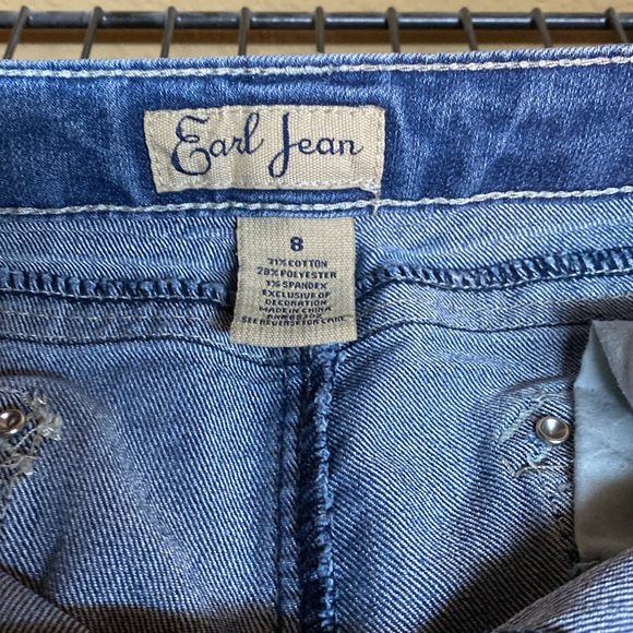 Earl Jean - Picture 3 of 7